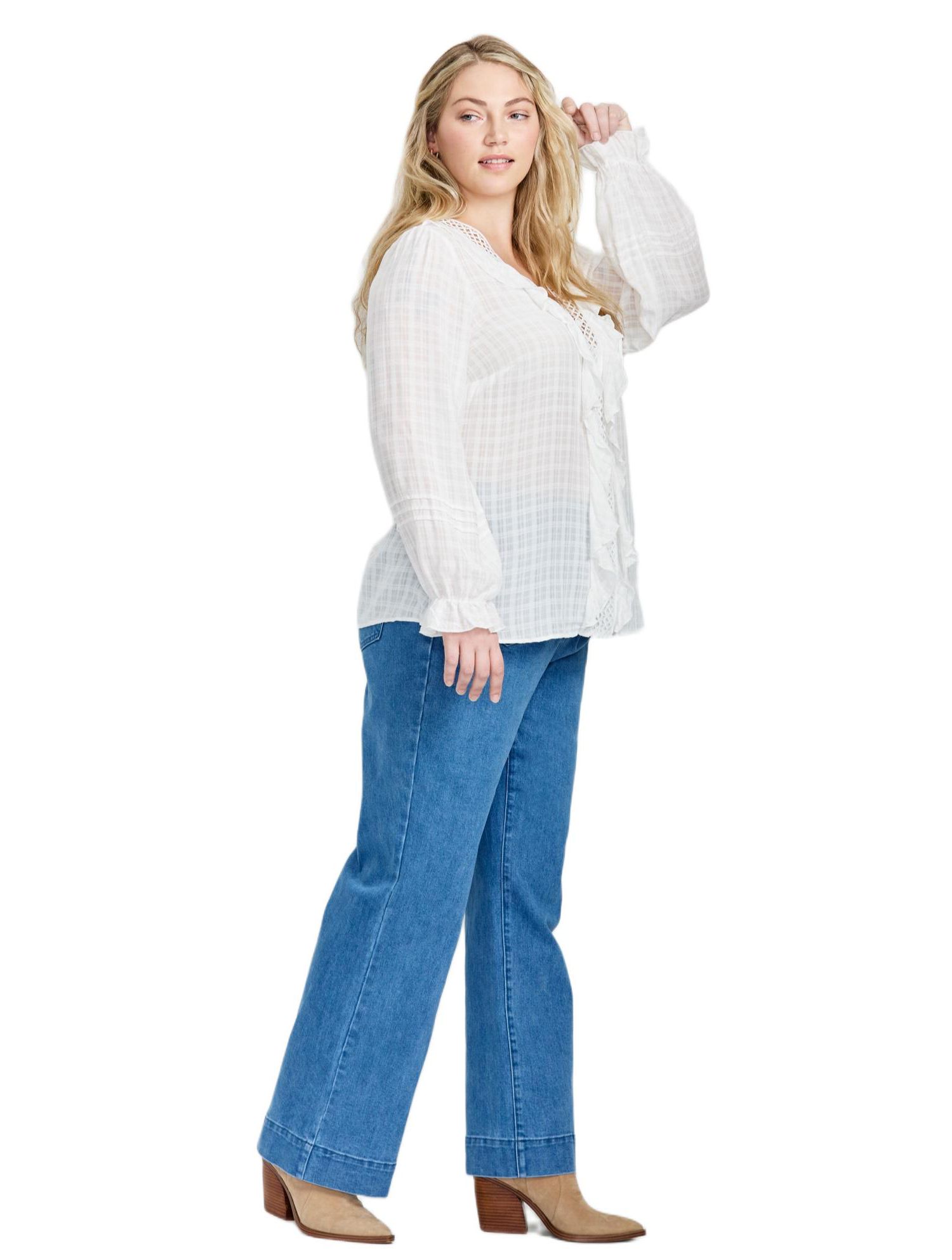 Women's Plus Size Ruffle Love Shirt
