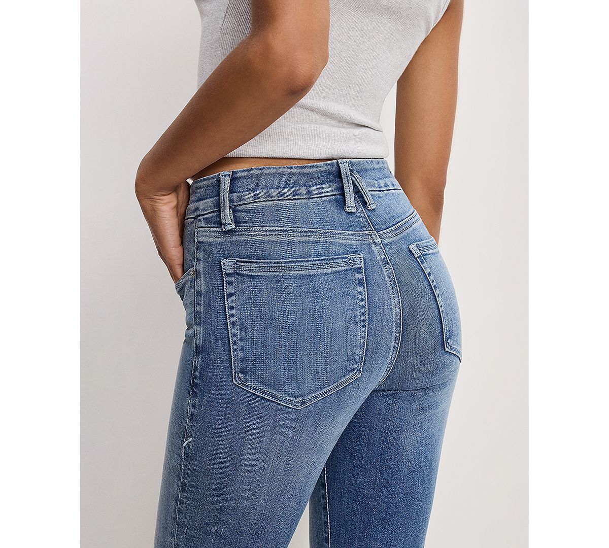 Good American Women's Good Legs Flare Jeans view 5 — MAYCSS fashion products