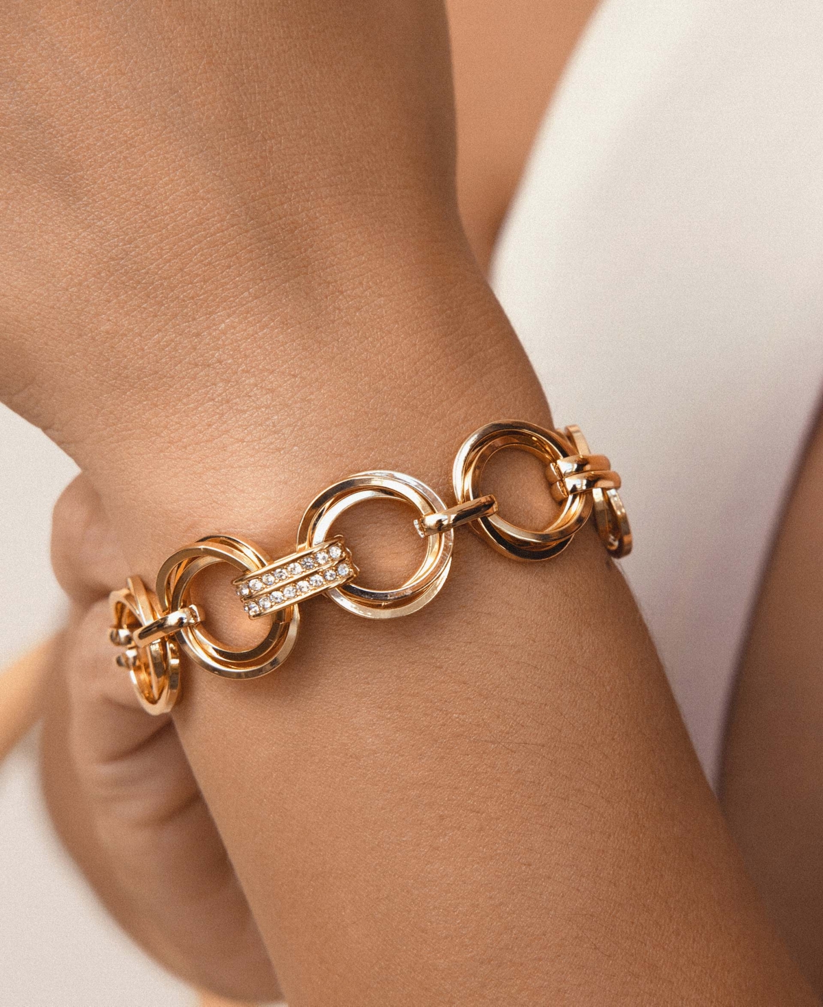 Ettika Complete Circle Chain Bracelet