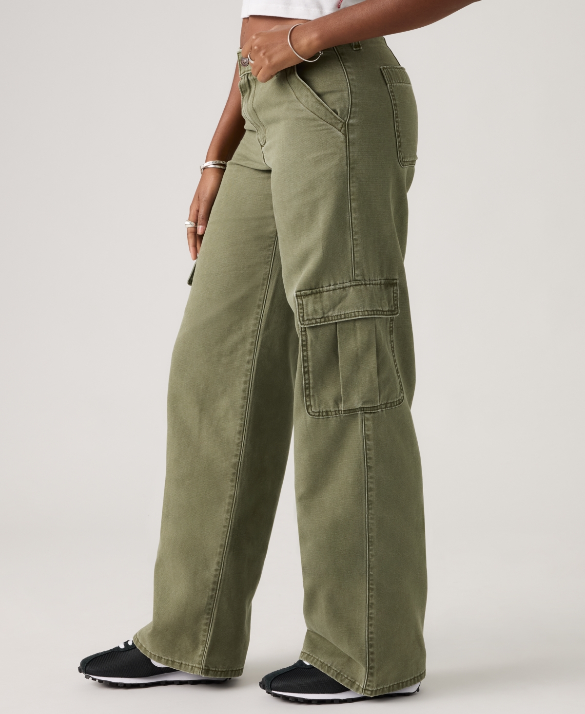 Levi's Women's Superlow Loose Cargo Jeans In Green