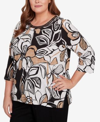 Plus Size Floral Leaf Embellished Top