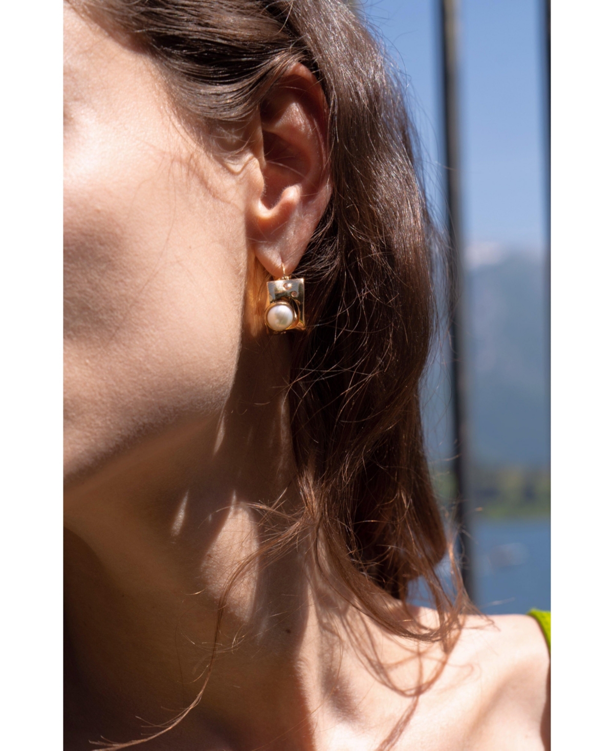 Retro Chic Dawn Light Pearl Hoop Earrings