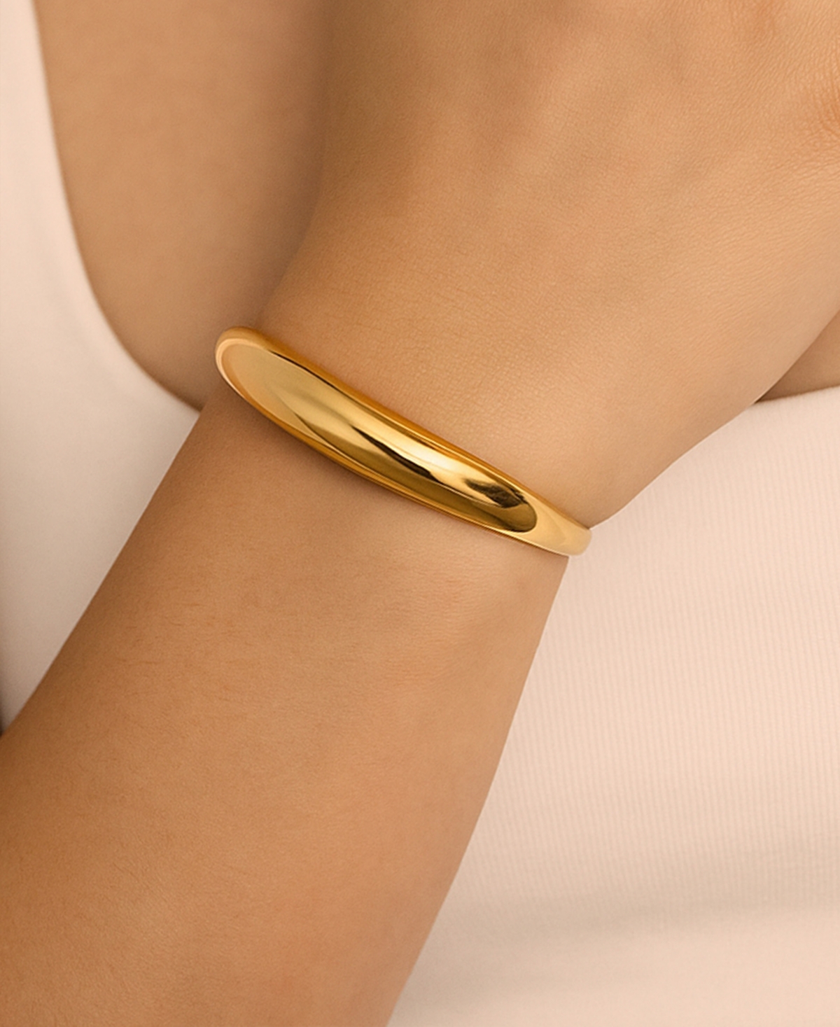 Ettika Dreamy Dome Bangle Bracelet In Gold