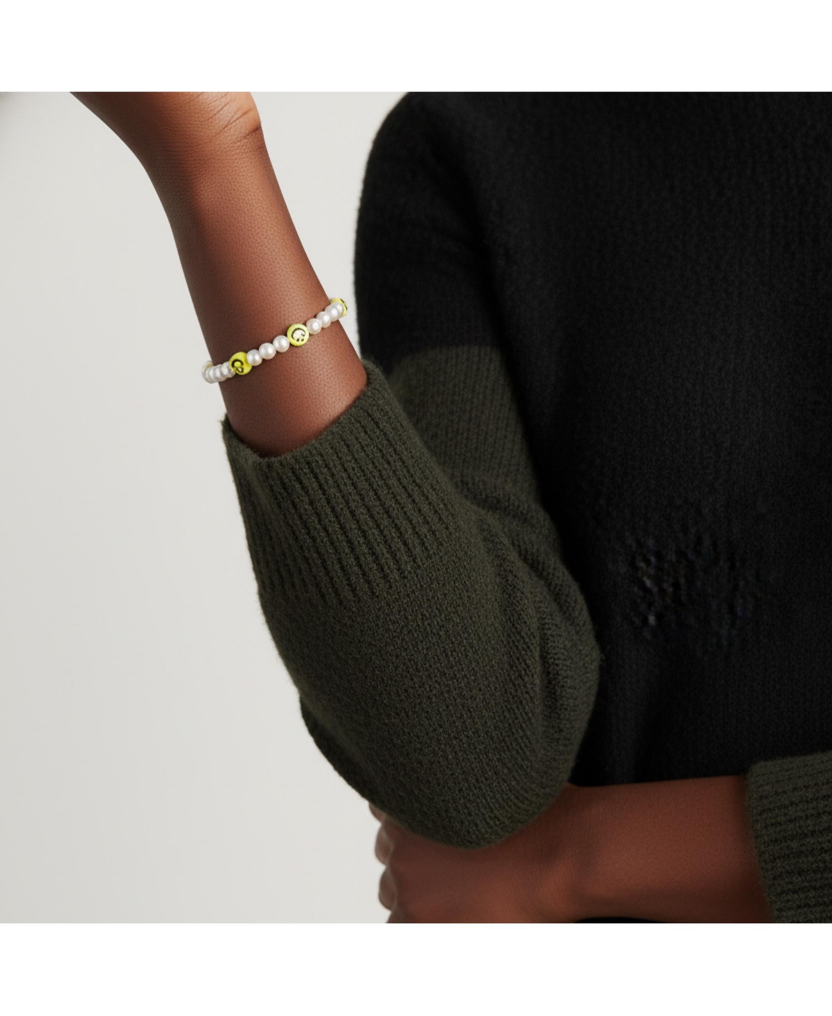 Joey Baby 18K Gold Plated Freshwater Pearls with Smiley Face - HaHa Bracelet 7" For Women