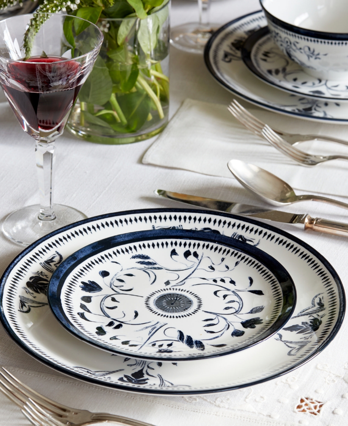 Lemieux Et Cie Bruges 16-Pc. Dinnerware Set, Service for 4