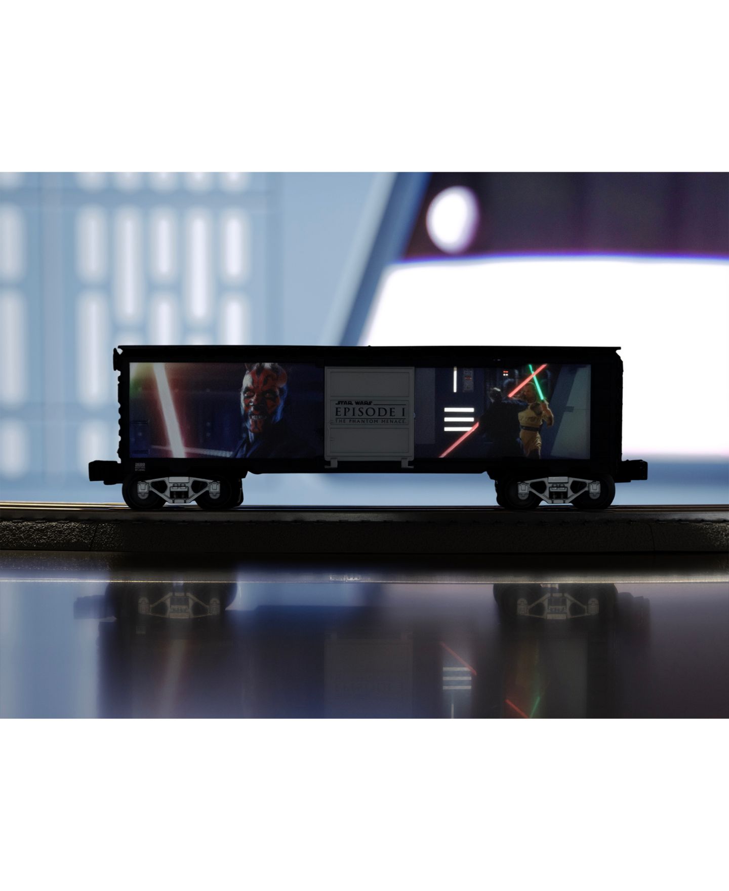Детская игрушка Lionel Star Wars Lightsaber Series Darth Maul vs. Qui-Gon Jin Illuminated Boxcar — фото 15