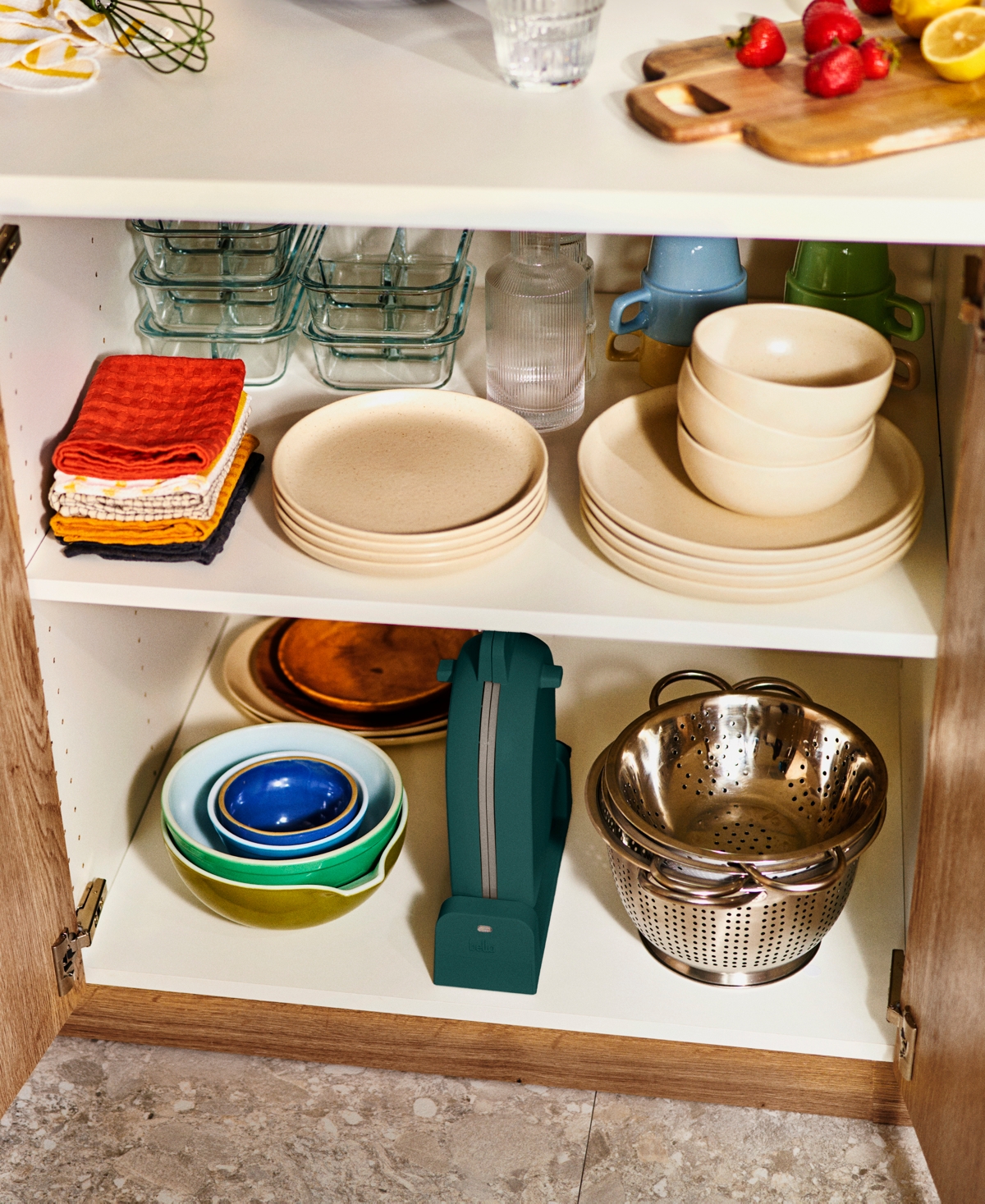 bella Flip & Store Waffle Maker