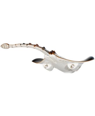 Remote Control Manta Ray Toy, 2.4GHz Realistic Swimming RC Ray with Lights & 2 Batteries