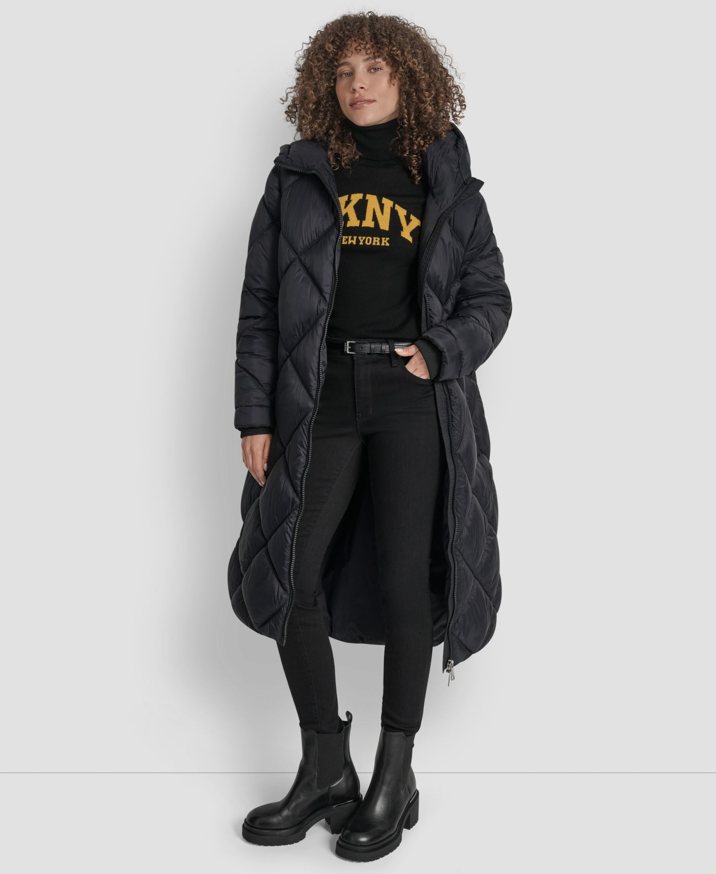Женская куртка DKNY Diamond Quilted Hooded Puffer, цвет: Чёрный — фото 2