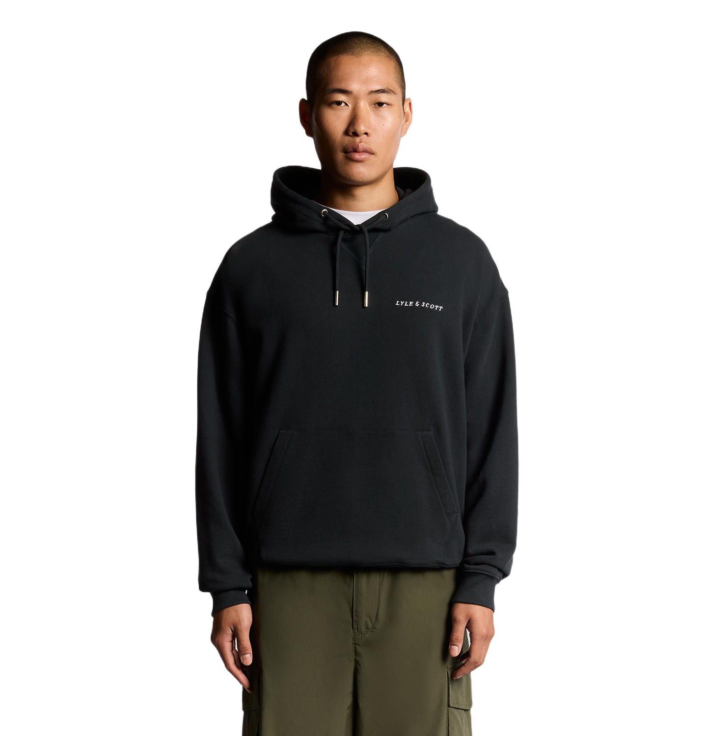 Мужское худи Lyle & Scott Script Brushback Pullover, цвет: Тёмный тёмно-синий — фото 1