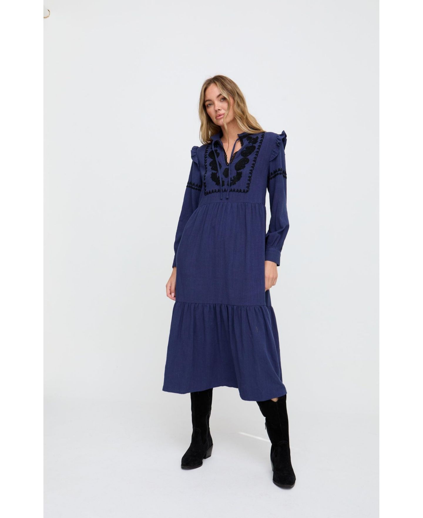 Женское платье Raffya Lulu Embroidered Maxi, цвет: Тёмно-синий — фото 1