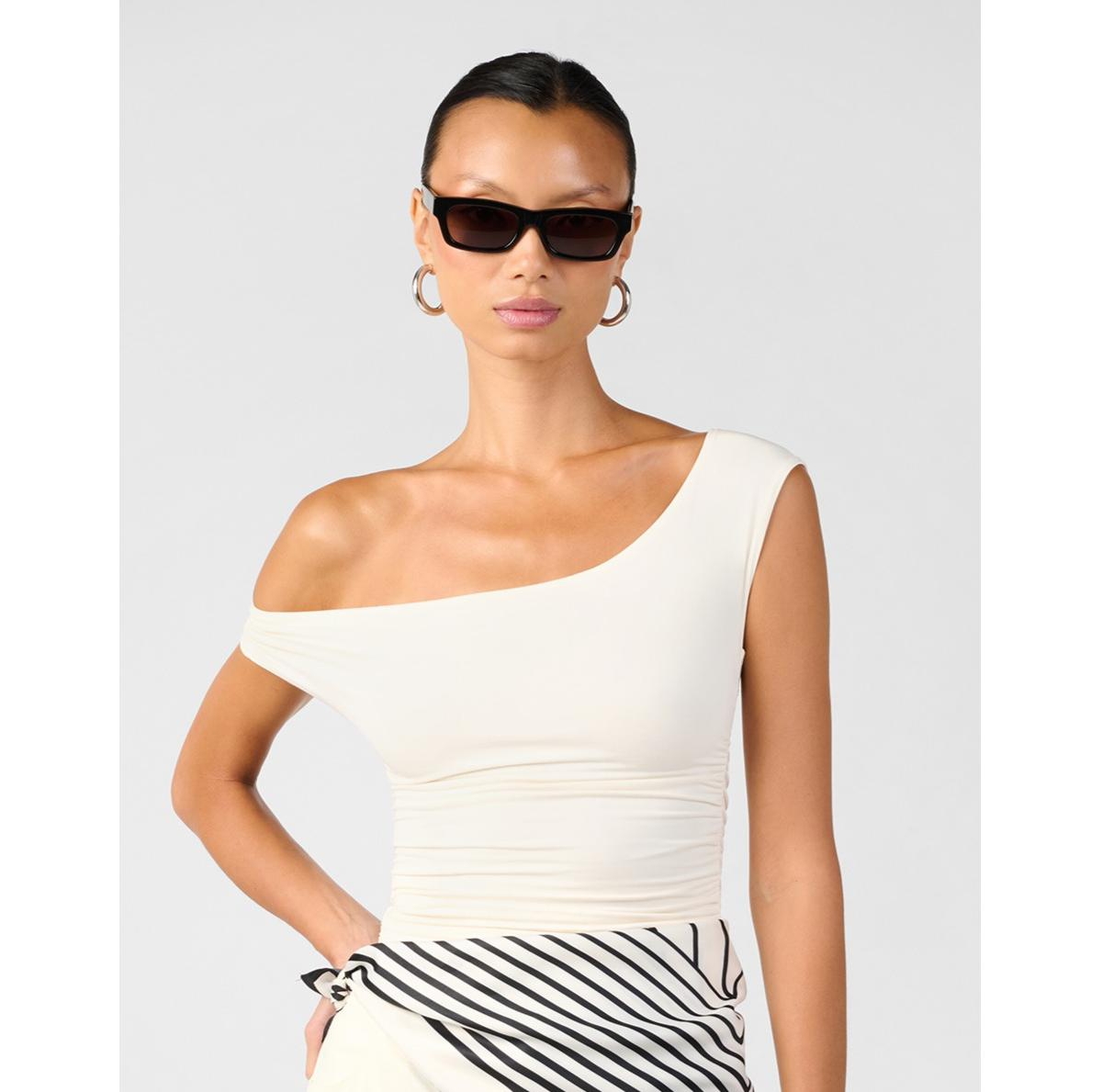 WeWoreWhat Women's Twisted Off The Shoulder Top