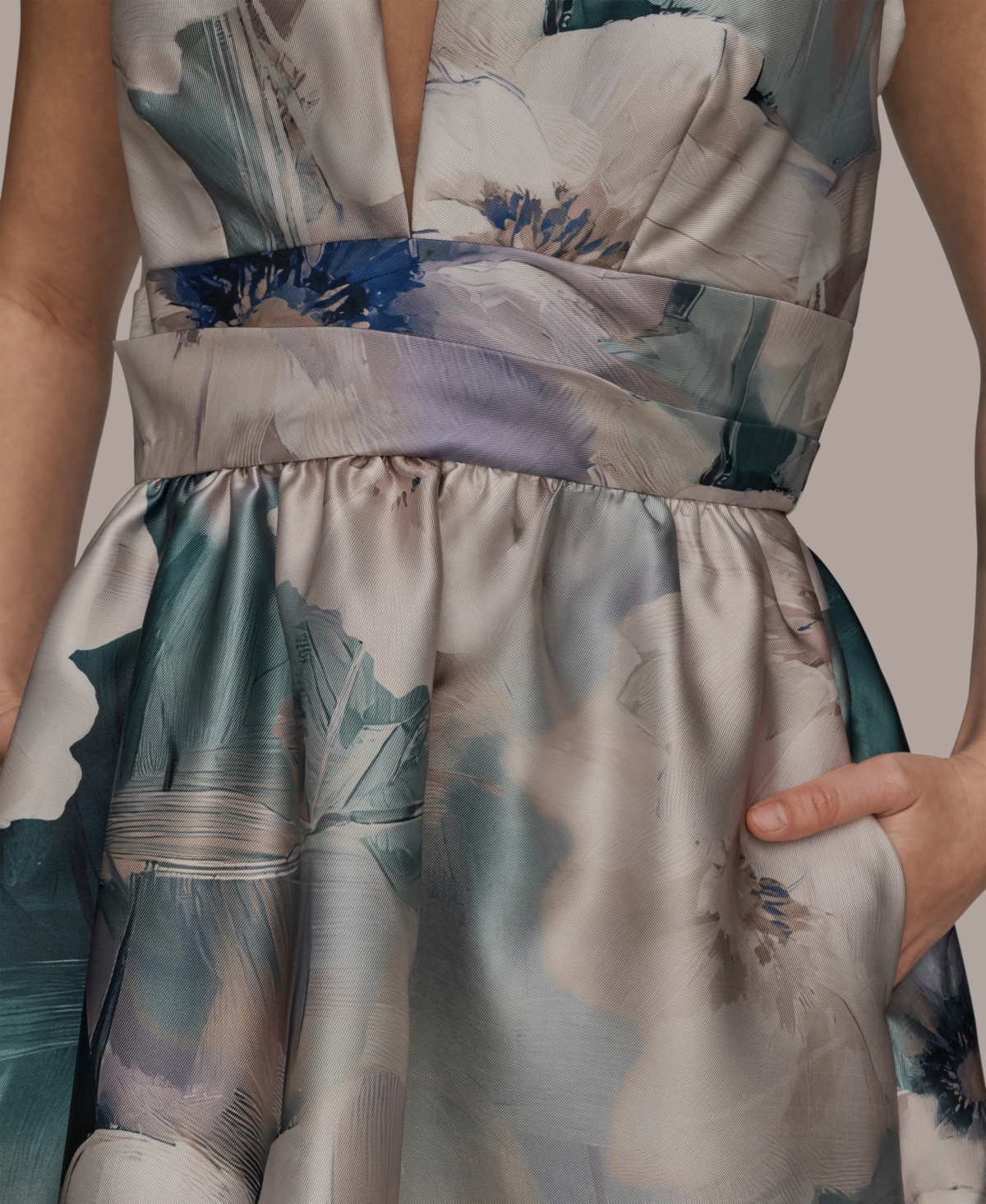 Donna Karan New York Women's Floral print short sleeve pleated A-line Ball Gown