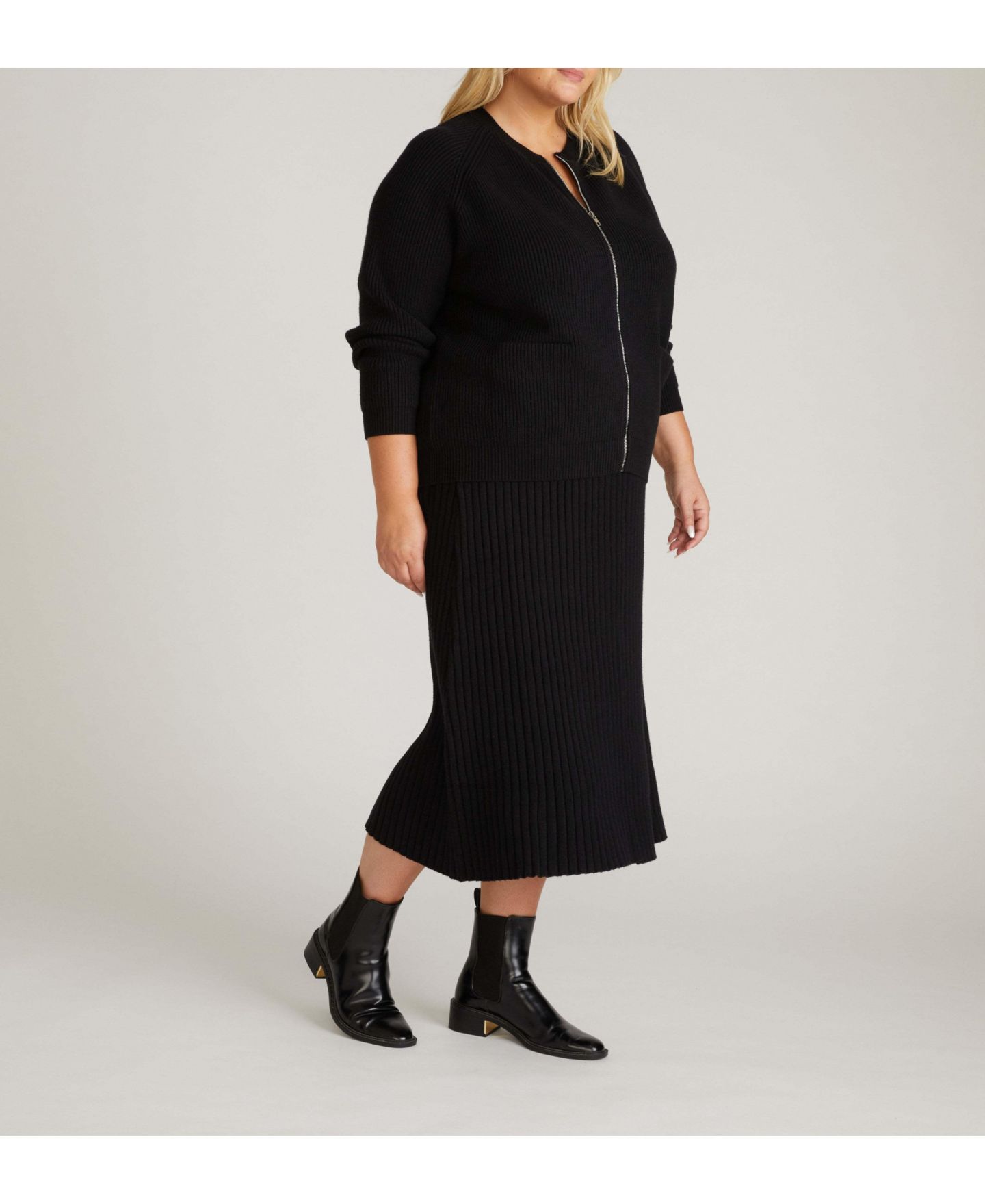 Женская юбка Universal Standard Plus Size Risa Pull-On A-Line Midi Sweater Skirt, цвет: Чёрный — фото 4