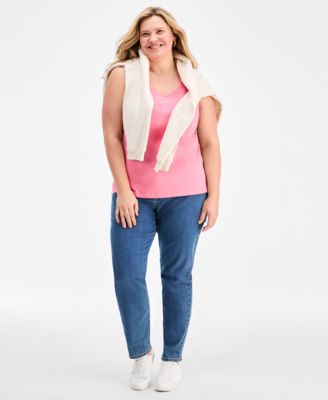 Plus Size Solid-Color Scalloped V-Neck Tank Top