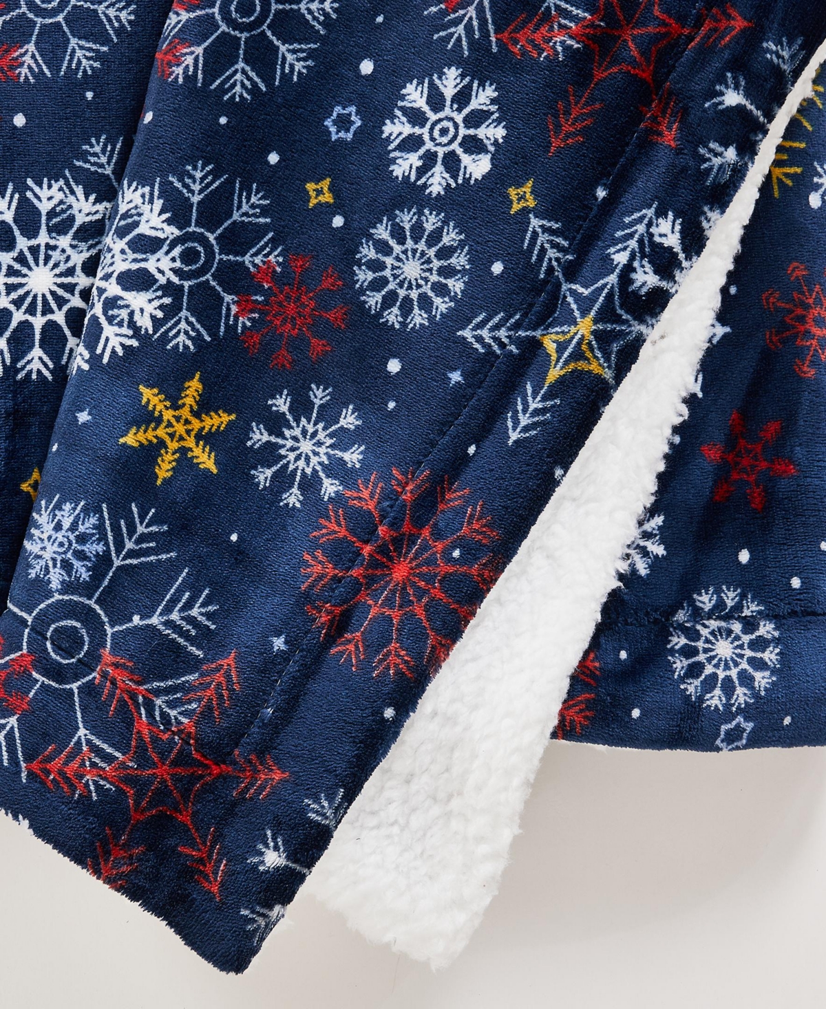 Linery & Co. Velvet Plush Fleece Reversible Sherpa Christmas Throw