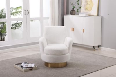 Cozy and Versatile Swivel Chair with Spacious Seating