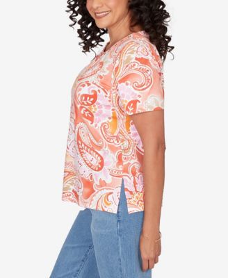 Women's Paisley Beaded Neck Pleated T-Shirt