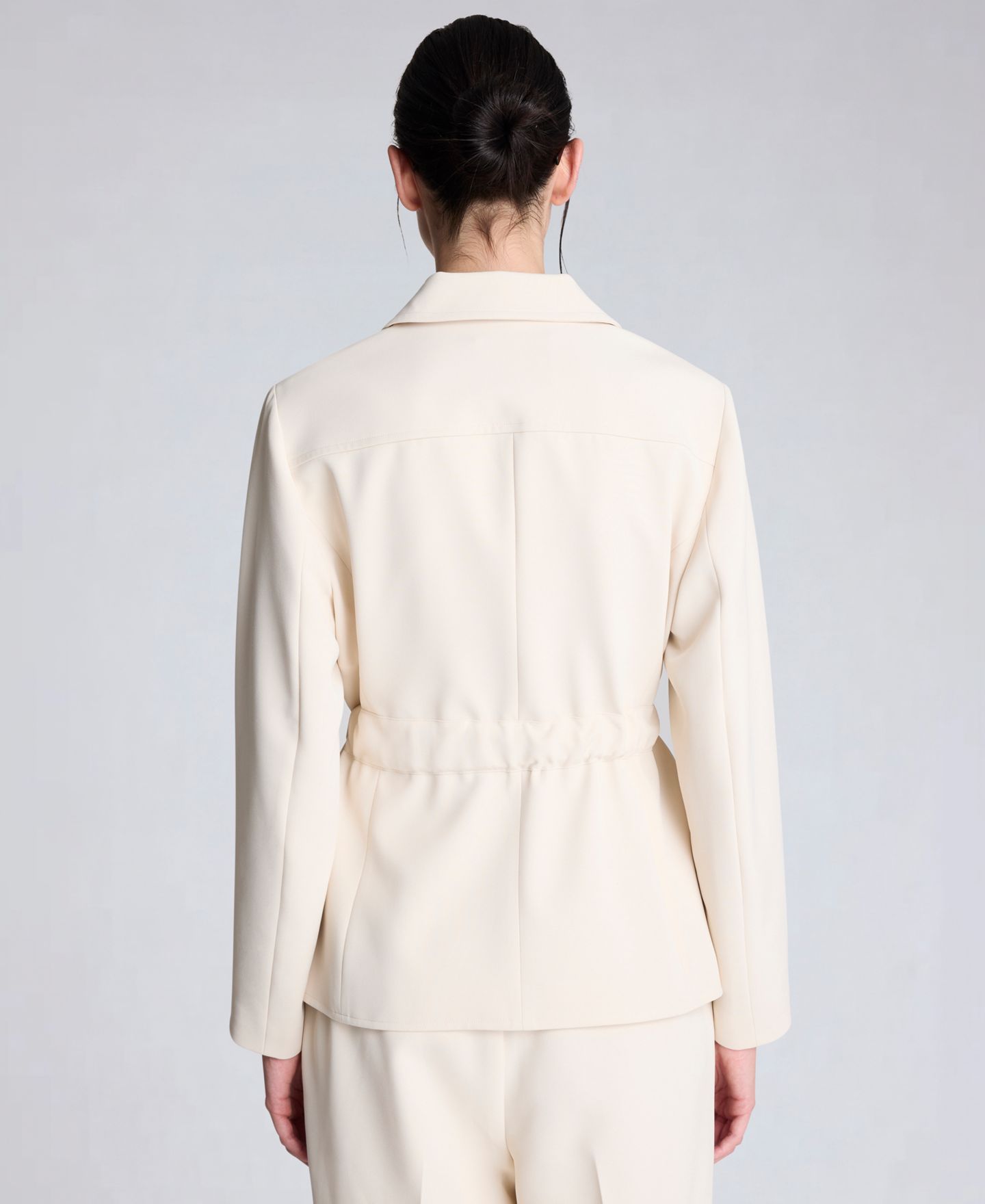 Женская куртка Kenneth Cole Notch Collar Vision Twill Belted, цвет: Устричный — фото 5