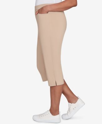 Petite Classic Allure Super Stretch Pull-On Clam Digger