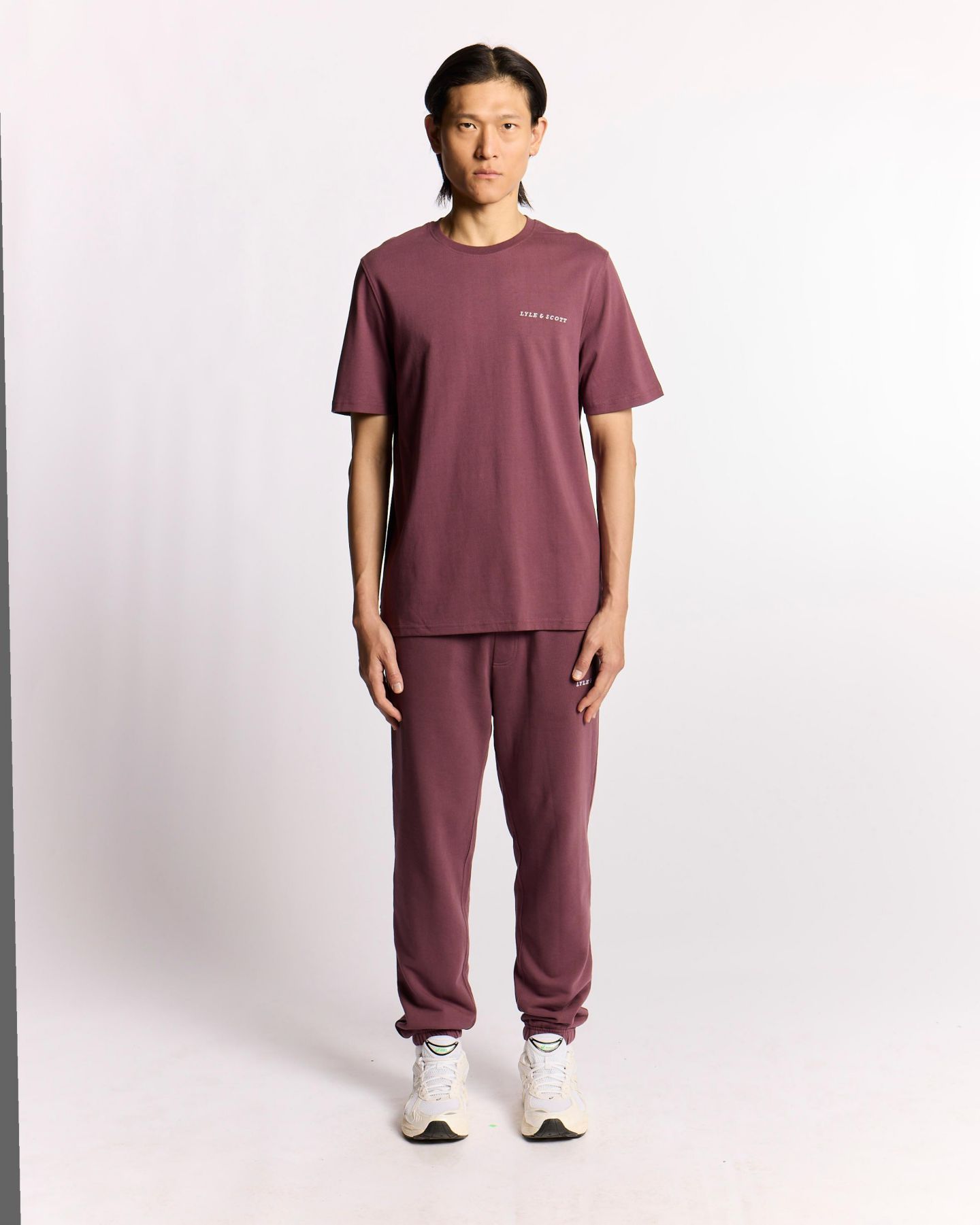 Мужская футболка Lyle & Scott Script Long Sleeve, цвет: Тёмно-бордовый — фото 4
