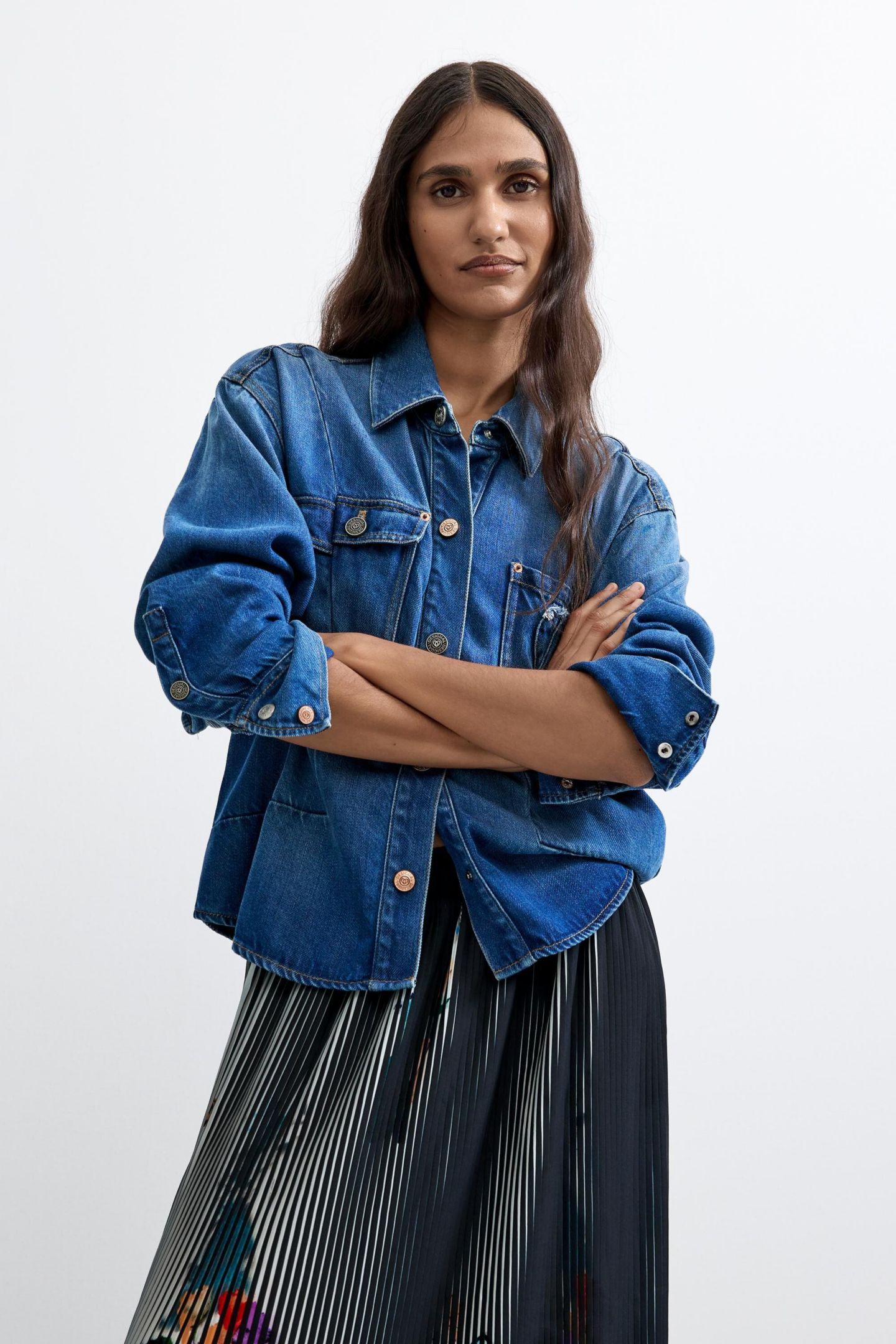 Женская юбка Desigual Midi arty texture, цвет: Чёрный — фото 5