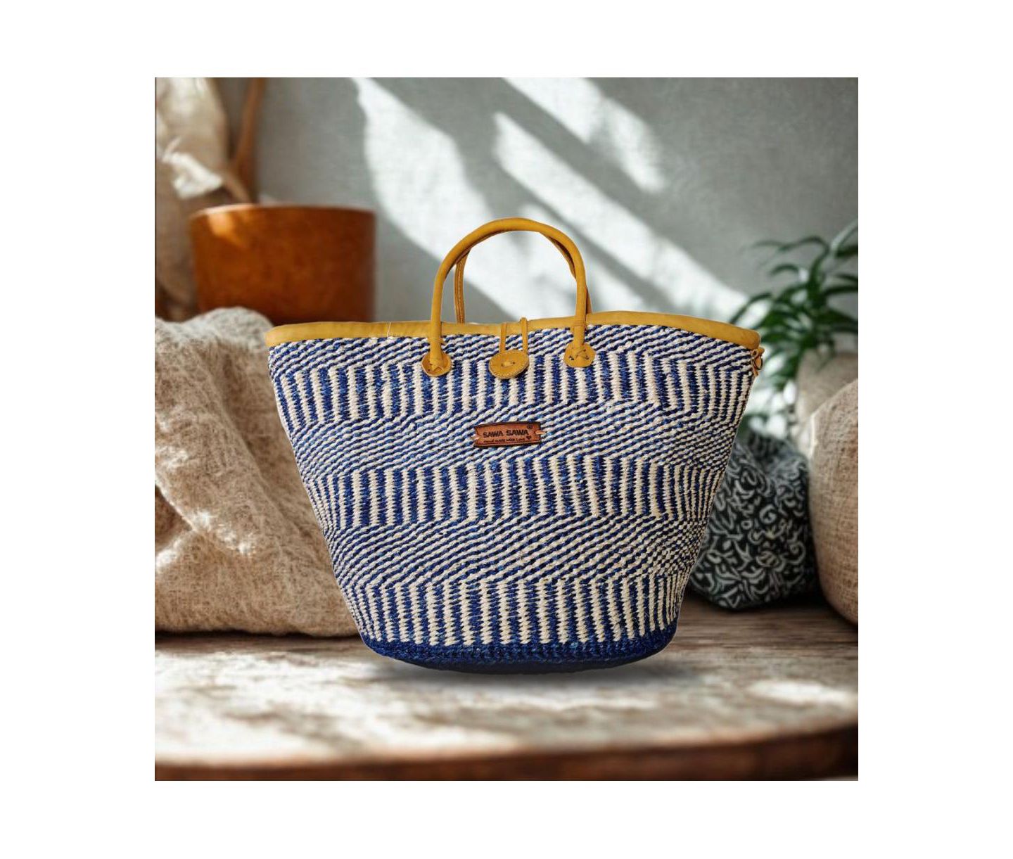 Женская сумка SAWA SAWA Ripples of Nourishment Handmade Sisal Straw Basket, цвет: Синий / Молочный — фото 5