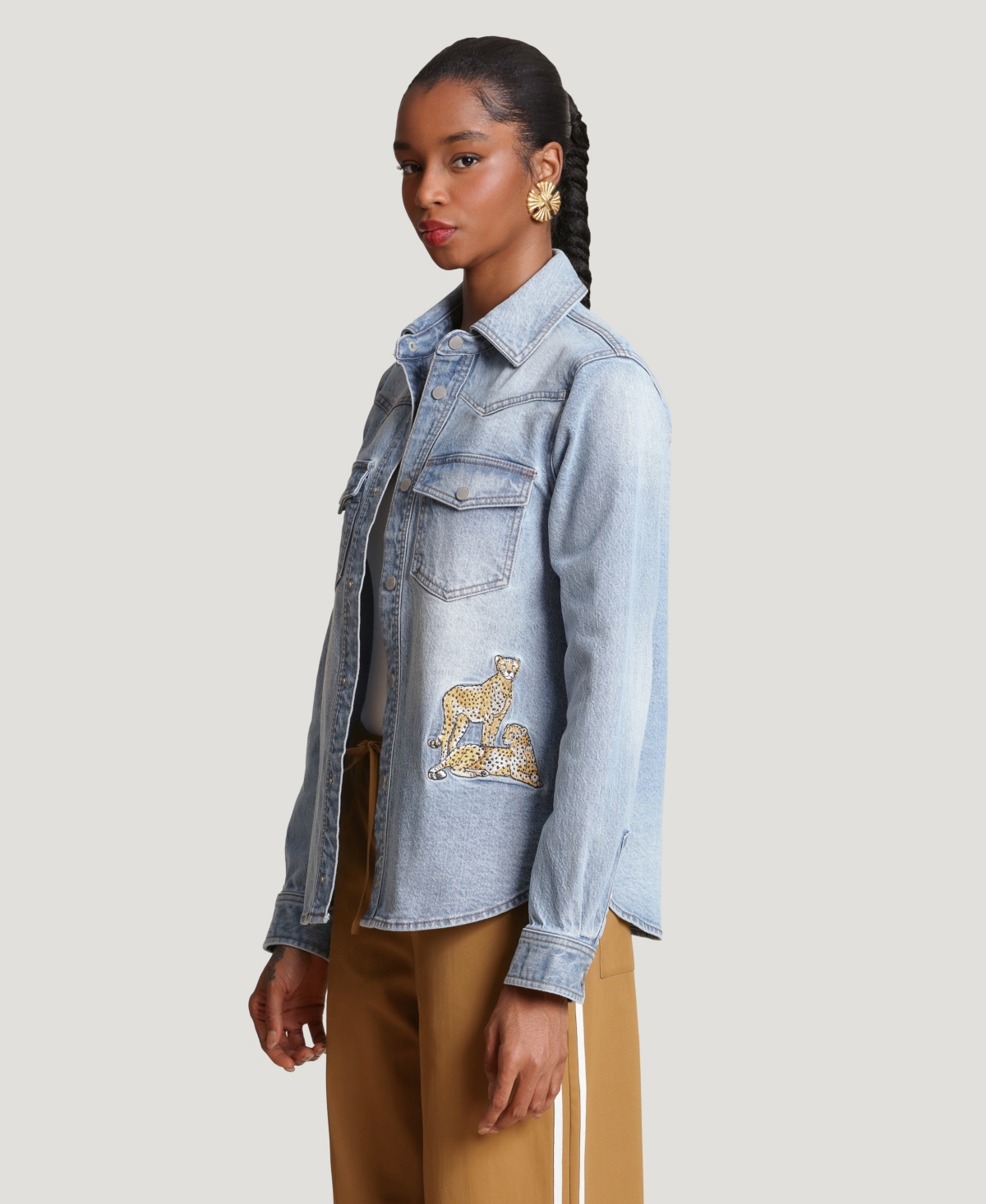Avec Les Filles Women's Cheetah Embroidered Button-Front Shirt