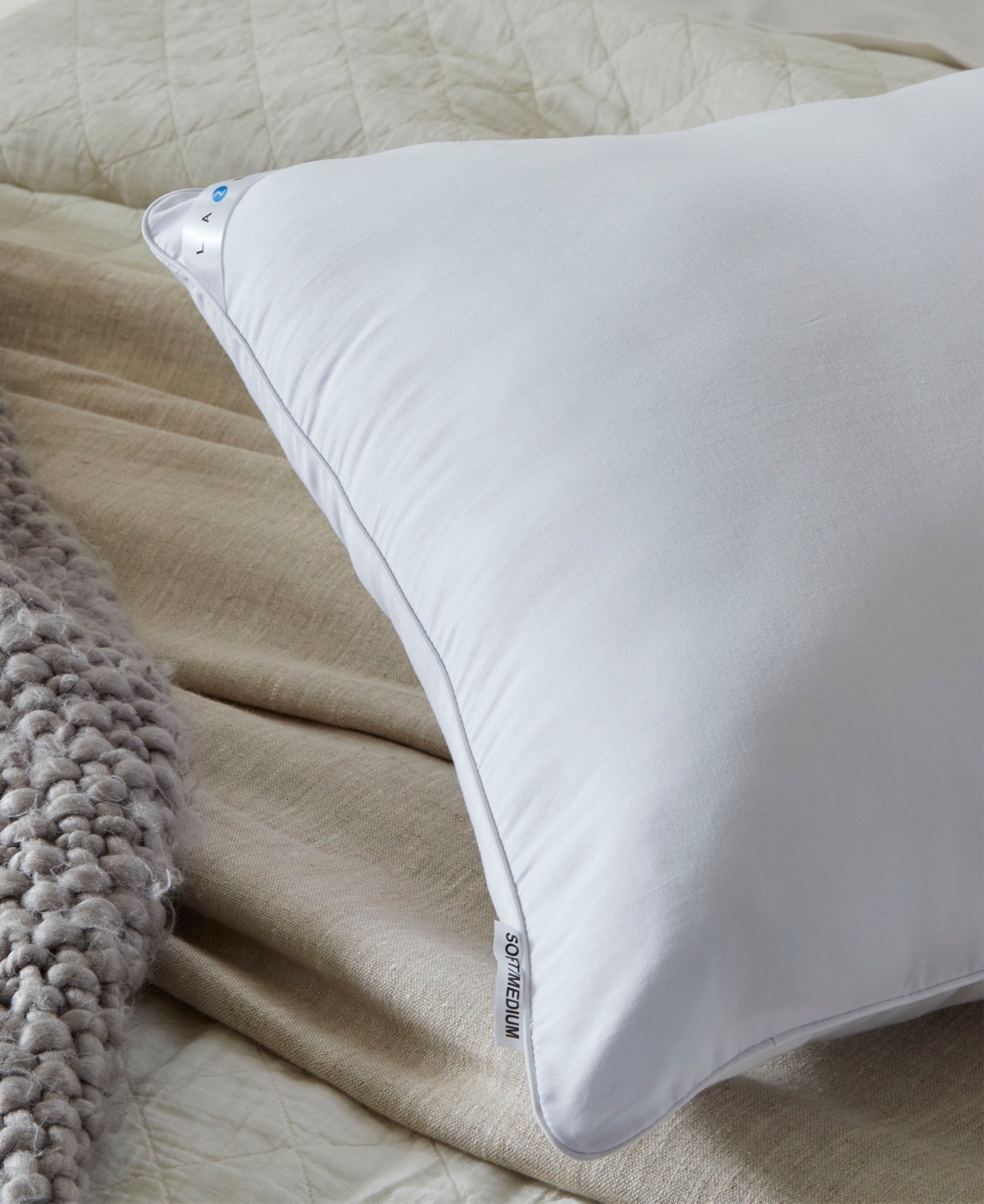 La-z-Boy Medium Density Fiber 2-Pack Pillow, Standard/Queen