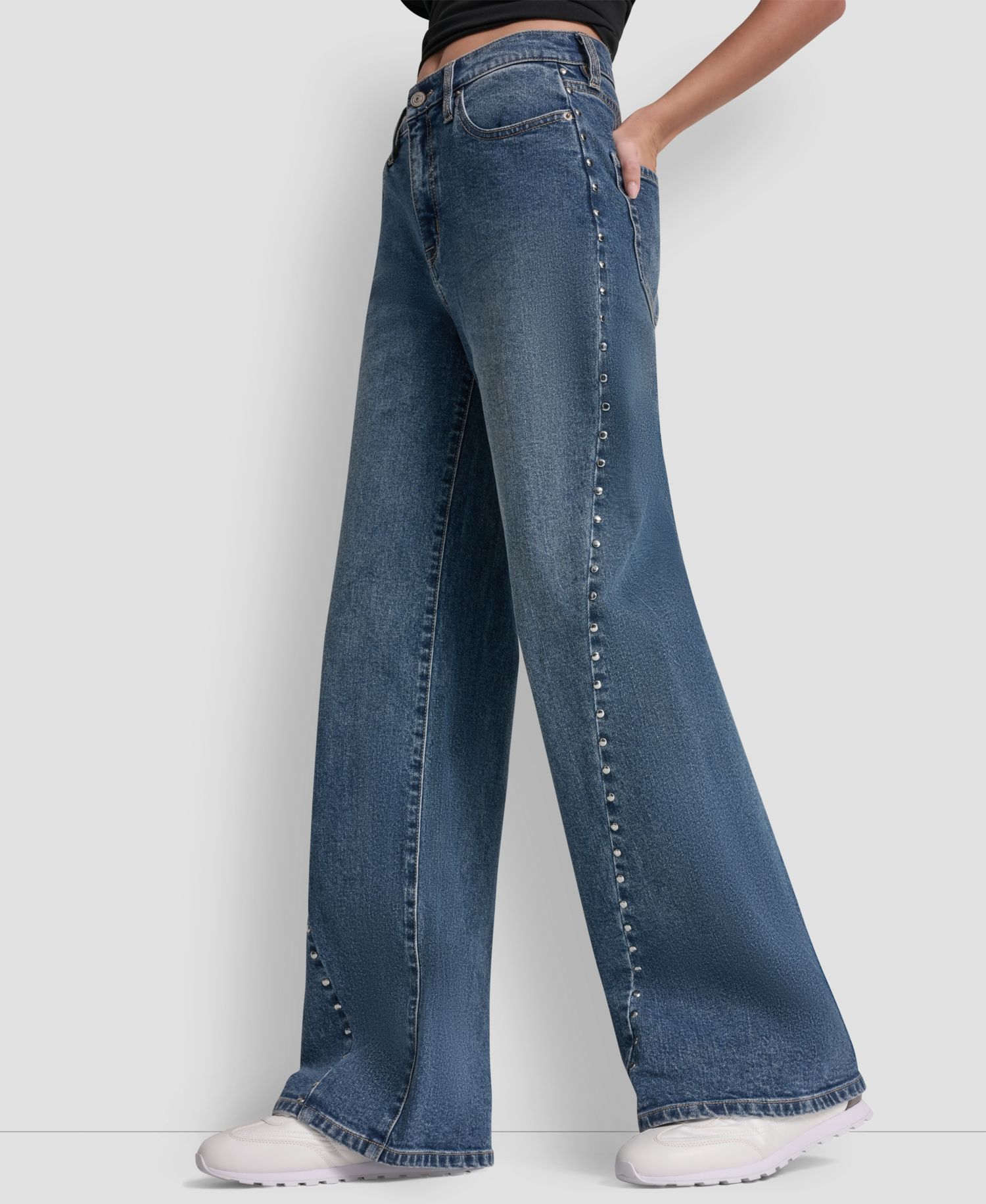 Petite Studded Modern Wide Leg Jeans