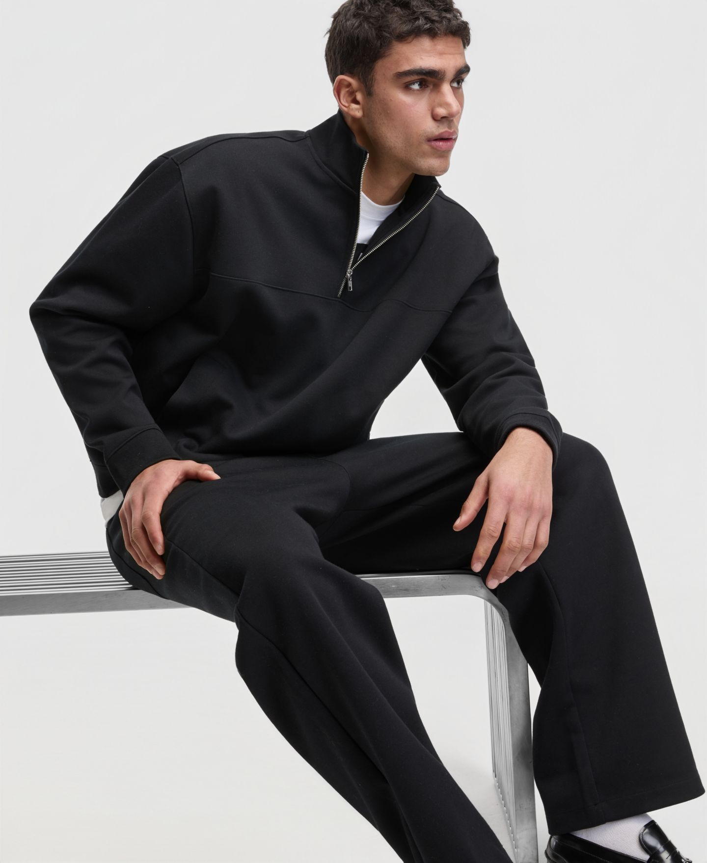 Мужской свитер Mode of One Relaxed-Fit Quarter-Zipper, цвет: Глубокий чёрный — фото 2