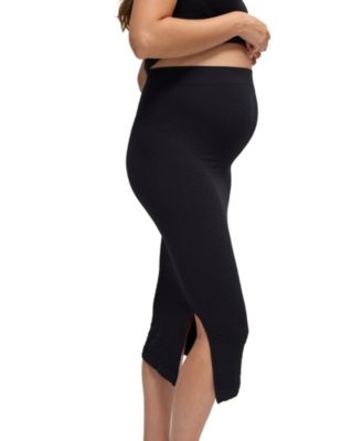 Maternity Ingrid + Isabel Seamless Rib Short Sleeve Top & Skirt Set.