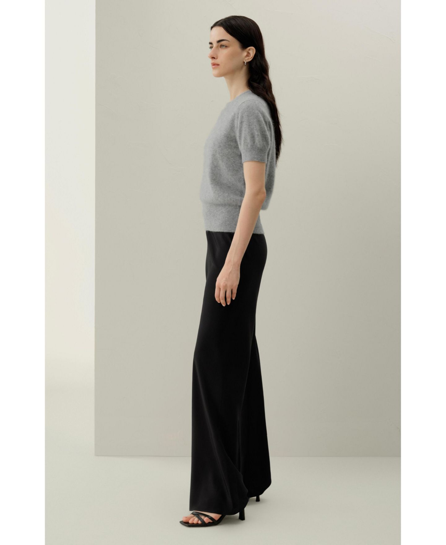 Женский свитер LILYSILK Brushed Cashmere Short-Sleeve Sweater, цвет: Foggy — фото 2