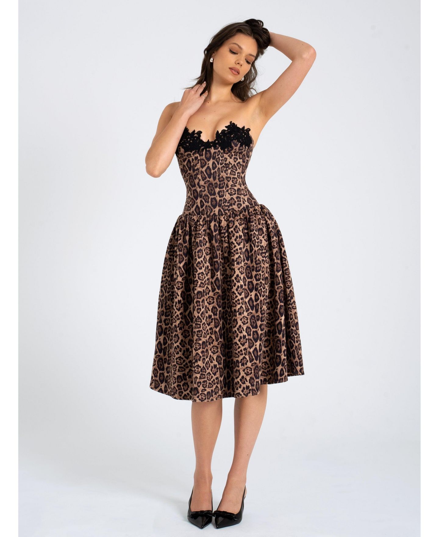 Женское платье Miss Circle Women Uchenna Cheetah Print Stretchy Strapless Midi with lace trim, цвет: С принтом — фото 6