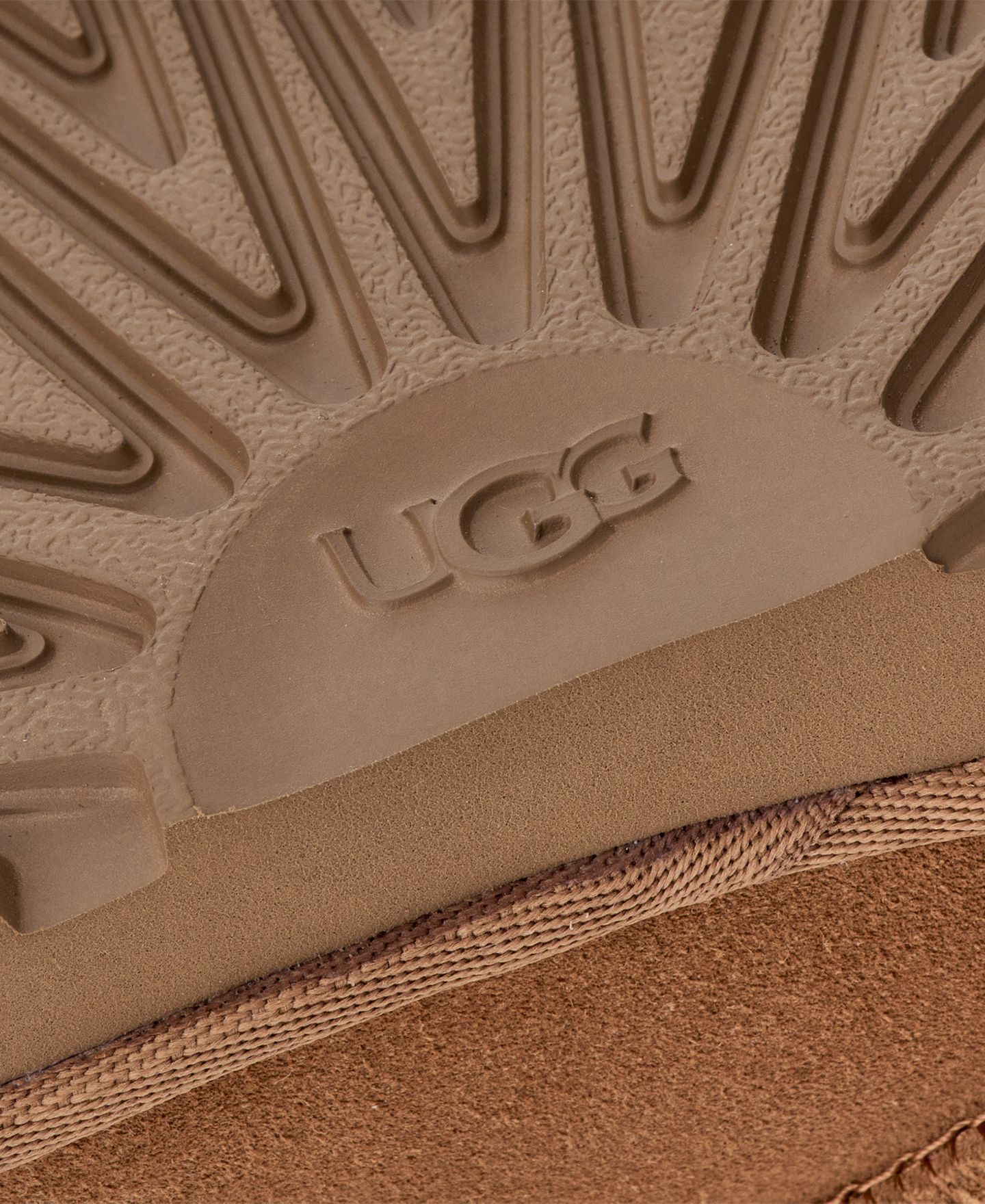 Ботинки UGG® Toddlers' T-Classic Round Toe Boots для девочек, цвет: Каштановый — фото 7
