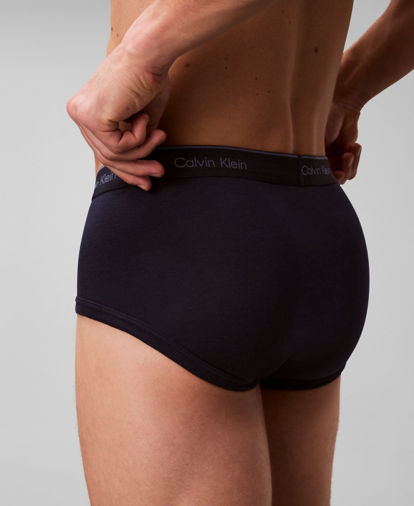 Трусы-брифы Classics для мужчин, хлопок, 5 шт. — Calvin Klein, цвет: Чёрный — фото 6