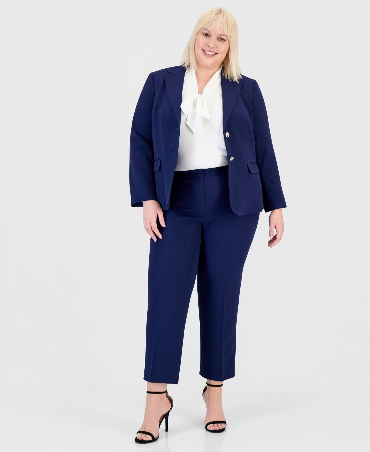 Женские комплекты Kasper Plus Size Two-Button Blazer & Elastic-Back Pants, цвет: Чёрный — фото 1