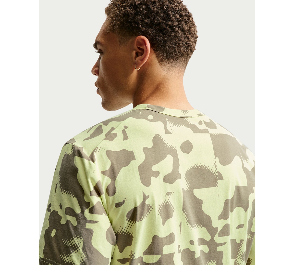 Nike Men's Hyverse Dri-fit Uv Short-Sleeve Training Crewneck T-Shirt