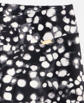 Women's Printed Pull-On Capri Pants