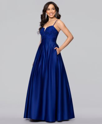 Juniors' Long Lamour Applique Notch Neck Ball Gown