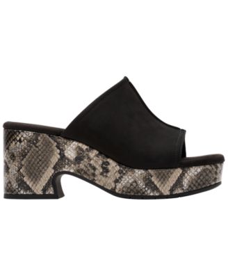 Women's Nerisa Vine Round Toe Wedge Sandals