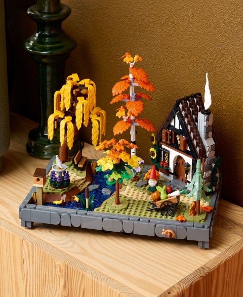 Детские конструкторы LEGO® Icons Autumn Cottage Garden Building Set 11372, 1102 Pieces