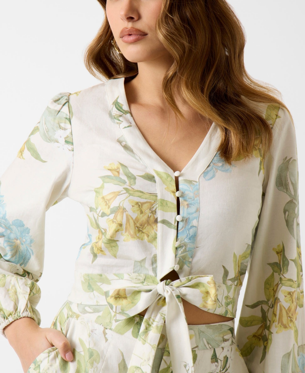 Guess Juniors' Shirley Long-Sleeve V-Neck Top