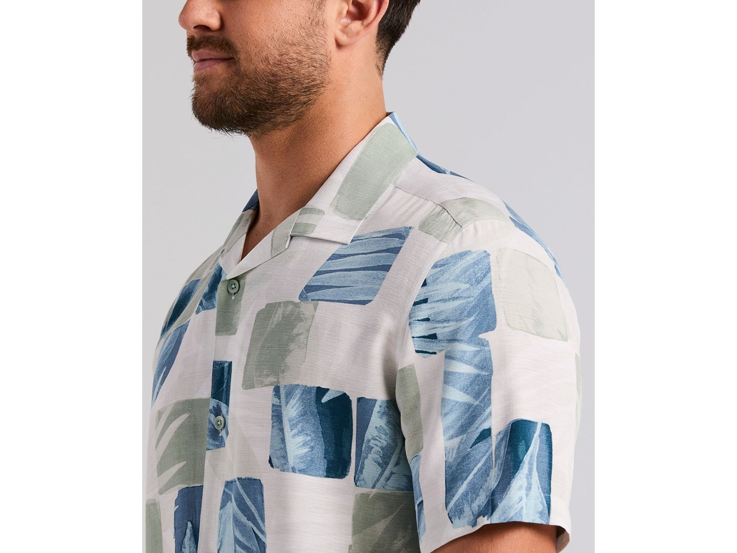 Мужская рубашка Cubavera Water Color Tropical Geometric Short-Sleeve, цвет: Синий — фото 4