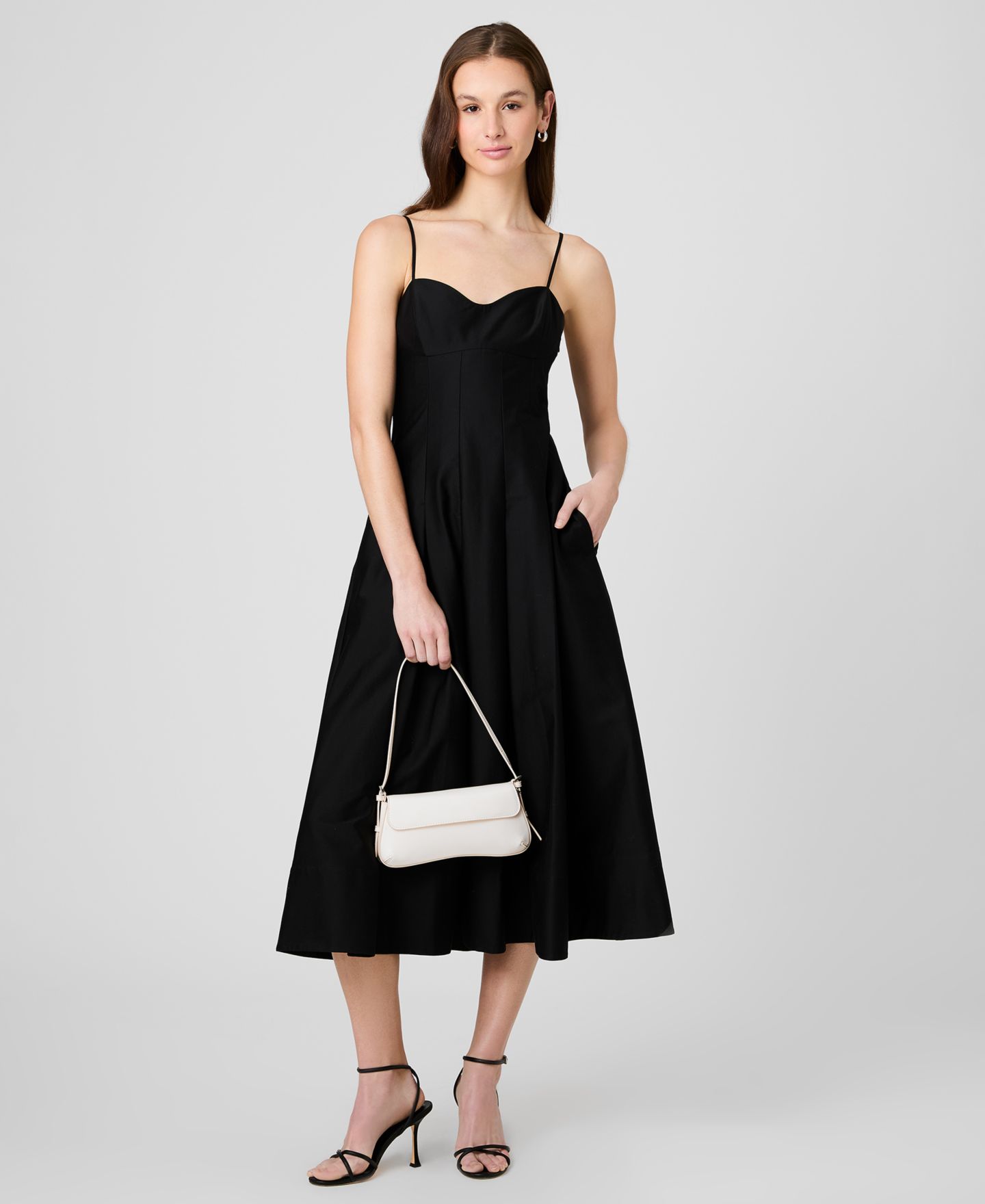 Женское платье French Connection Sateen Pleated Midi, цвет: Чёрный — фото 2