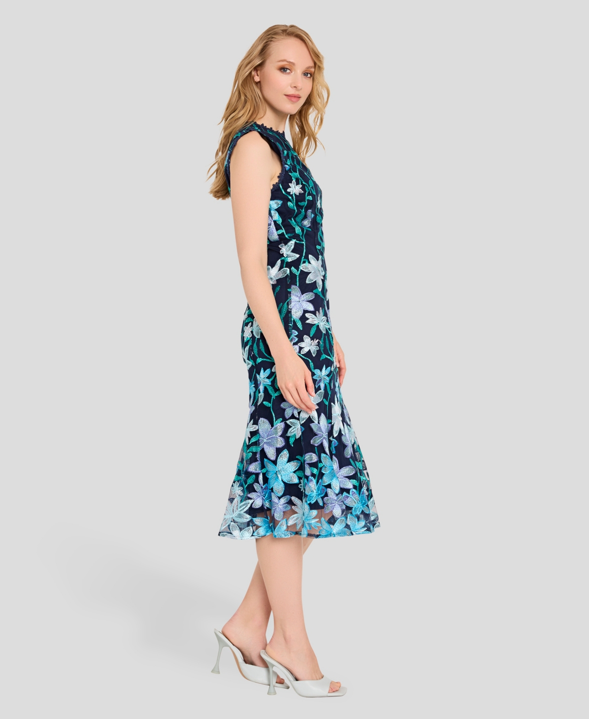 Tahari Asl Women's Scoop Neck Sleeveless Dress