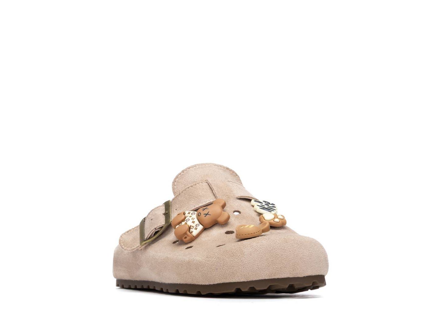 Женские сабо XTI Suede Clogs With Teddy Bear Charms, цвет: Бежевый — фото 2
