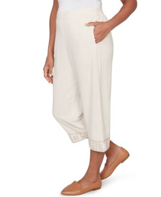 Petite Natural Wonder Crochet Trim Capri Pants