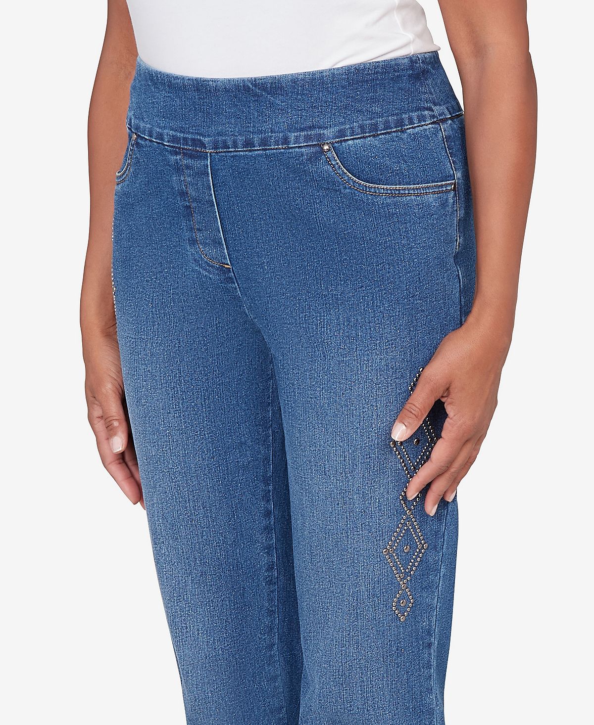 Alfred Dunner Petite Austin Geometric Heat Set Super Stretch Denim Short Length Jeans view 3 — MAYCSS fashion products