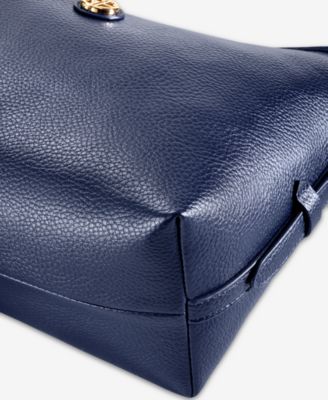 Pebble Soft Medium Shoulder Bag